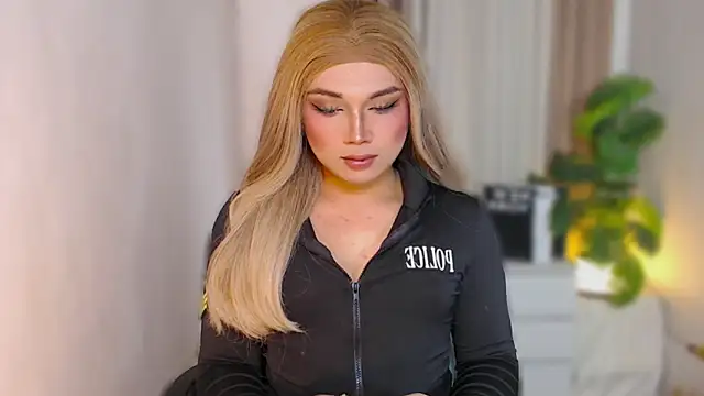 Snapshot of Samantha_Millerxxx chatting on 03/14/26, 06:30 Samantha Millerxxx online show from 03/14/26, 06:30