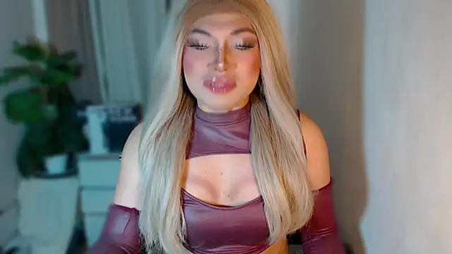 Snapshot of Samantha_Millerxxx chatting on 03/26/26, 12:44 Samantha Millerxxx online show from 03/26/26, 12:44