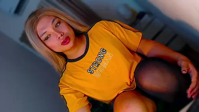 Snapshot of Samantha_Millerxxx chatting on 04/20/26, 04:54 Samantha Millerxxx online show from 04/20/26, 04:54