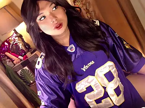 Snapshot of Samantha_Millerxxx chatting on 04/27/26, 10:46 Samantha Millerxxx online show from 04/27/26, 10:46