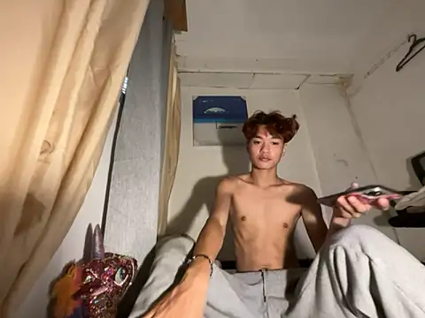 Snapshot of ur_little_secret chatting on 11/15/25, 05:38 ur little secret online show from 11/15/25, 05:38