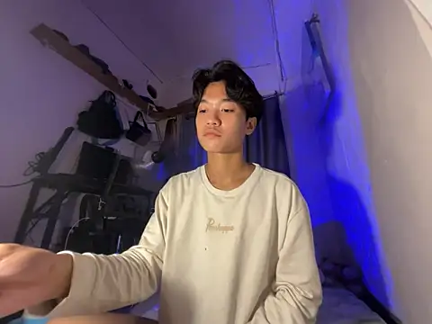 ur little secret online show from 12/21/25, 03:52