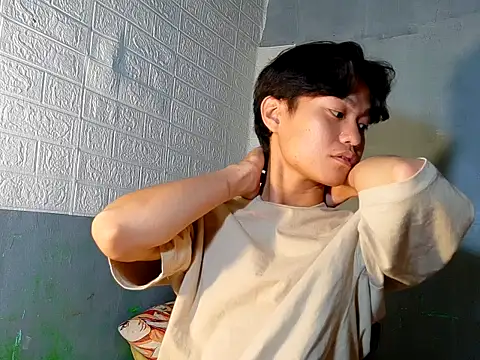 ur little secret online show from 06/13/26, 04:27