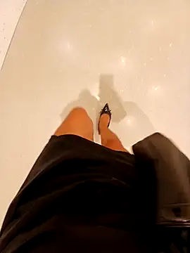 Snapshot of Ori-Lynk chatting on 10/04/25, 10:35 Ori-Lynk online show from 10/04/25, 10:35