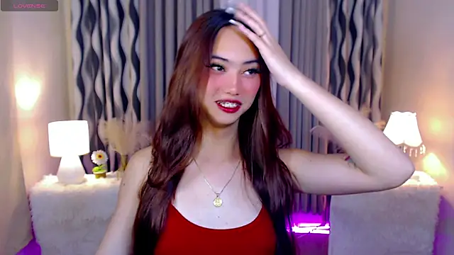 Kiah Wyatt online show from 10/31/25, 06:47