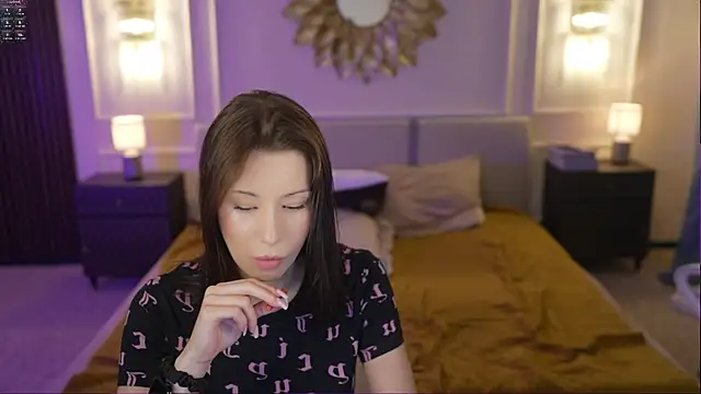 Selena Glow online show from 09/29/25, 06:24