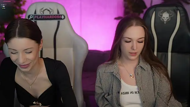 Snapshot of Selena_Glow chatting on 03/26/26, 07:30 Selena Glow online show from 03/26/26, 07:30