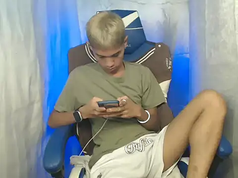 riks tyler online show from 10/26/25, 04:02