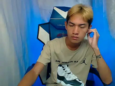 riks tyler online show from 12/01/25, 09:36