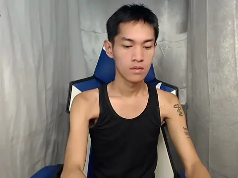 Snapshot of riks_tyler chatting on 05/05/26, 09:12 riks tyler online show from 05/05/26, 09:12