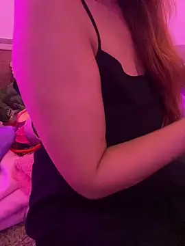 Snapshot of Miss_June666 chatting on 04/14/26, 12:33 Miss June666 online show from 04/14/26, 12:33