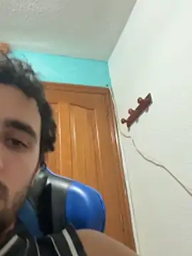 aavrdvh33 online show from 11/25/25, 10:10