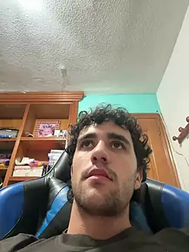 aavrdvh33 online show from 03/11/26, 02:28