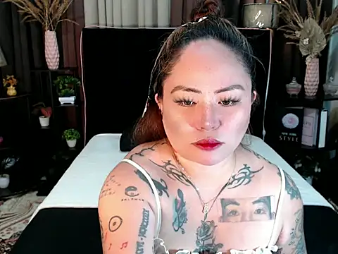 Snapshot of EstellaStarXxx chatting on 04/18/26, 01:48 EstellaStarXxx online show from 04/18/26, 01:48