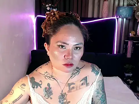 Snapshot of EstellaStarXxx chatting on 05/21/26, 02:51 EstellaStarXxx online show from 05/21/26, 02:51
