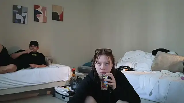 Snapshot of graylovescookies chatting on 10/02/25, 01:40 graylovescookies online show from 10/02/25, 01:40