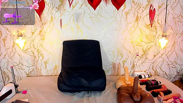 NAOMY COOPER online show from 03/11/26, 08:15