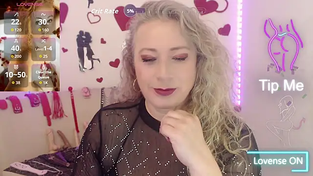 Snapshot of sofiacurvy_45 chatting on 09/11/25, 04:07 sofiacurvy 45 online show from 09/11/25, 04:07