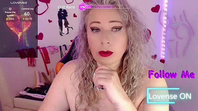 Snapshot of sofiacurvy_45 chatting on 10/05/25, 06:50 sofiacurvy 45 online show from 10/05/25, 06:50