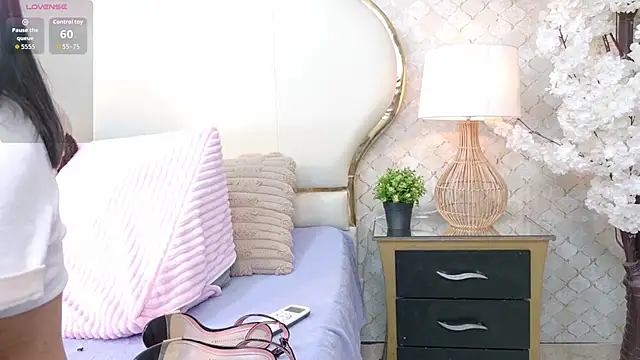 Snapshot of Mhia_Sweet_ chatting on 03/10/26, 09:31 Mhia Sweet online show from 03/10/26, 09:31