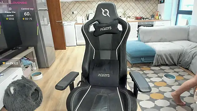 Snapshot of cherry_bams chatting on 09/10/25, 03:45 cherry bams online show from 09/10/25, 03:45