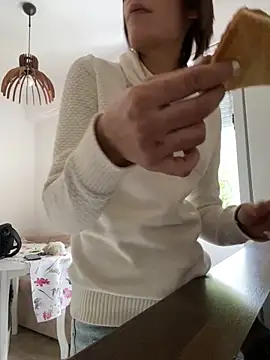 sweetchery999999 online show from 10/10/25, 02:27