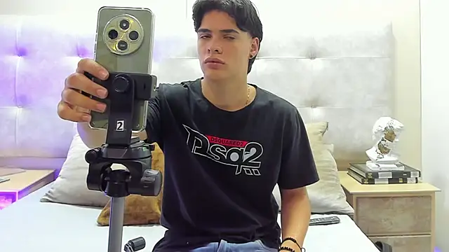 BenitoSaenz online show from 09/25/25, 12:09