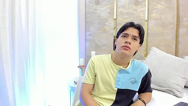 BenitoSaenz online show from 10/03/25, 12:02