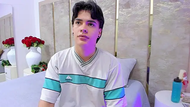 BenitoSaenz online show from 12/20/25, 12:12