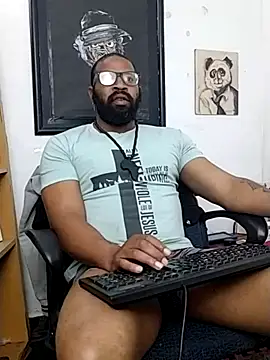 Snapshot of King_Malik chatting on 11/14/25, 04:00 King Malik online show from 11/14/25, 04:00