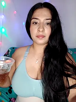 Snapshot of VALENTINA_ROUSE_ chatting on 03/22/26, 09:29 VALENTINA ROUSE online show from 03/22/26, 09:29