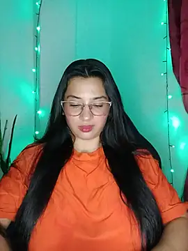 Snapshot of VALENTINA_ROUSE_ chatting on 06/03/26, 10:48 VALENTINA ROUSE online show from 06/03/26, 10:48