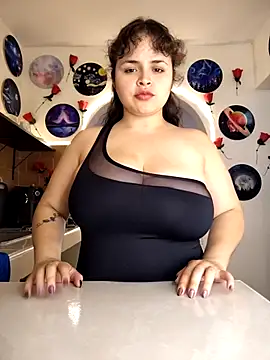 SeleneLuminari8 online show from 09/18/25, 05:15