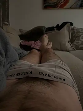 Snapshot of leroy9501 chatting on 10/05/25, 03:16 leroy9501 online show from 10/05/25, 03:16