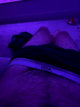 Snapshot of leroy9501 chatting on 10/19/25, 01:28 leroy9501 online show from 10/19/25, 01:28