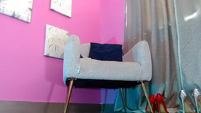 Snapshot of emily_ox0 chatting on 03/20/26, 08:57 emily ox0 online show from 03/20/26, 08:57