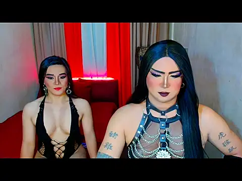 Snapshot of UnlimitedCumShow chatting on 05/25/26, 01:44 UnlimitedCumShow online show from 05/25/26, 01:44