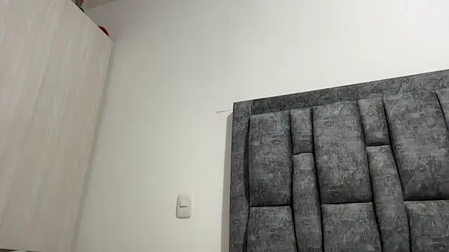 Snapshot of Sophia_copper chatting on 10/09/25, 03:37 Sophia copper online show from 10/09/25, 03:37