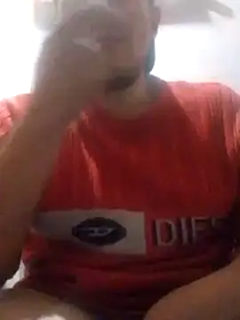 Snapshot of Luk909090 chatting on 12/04/25, 11:35 Luk909090 online show from 12/04/25, 11:35