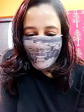 Hotpuja25 online show from 02/12/26, 07:09