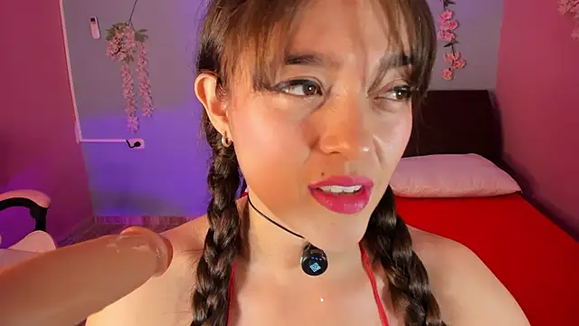 Snapshot of Luciemaurerr chatting on 12/01/25, 02:49 Luciemaurerr online show from 12/01/25, 02:49