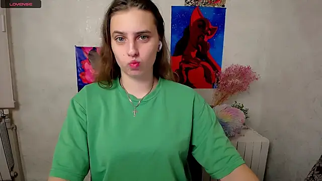 AmandaDimond  online show from 10/23/25, 09:41