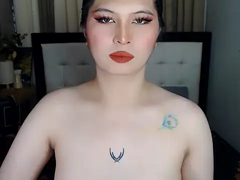 Snapshot of NaomiSmall chatting on 10/02/25, 08:54 NaomiSmall online show from 10/02/25, 08:54