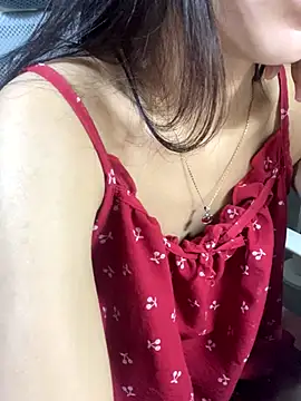 Snapshot of Mina048 chatting on 11/19/25, 08:20 Mina048 online show from 11/19/25, 08:20