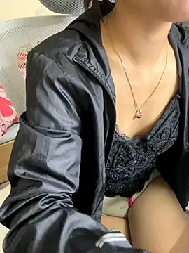 Snapshot of Mina048 chatting on 11/27/25, 02:46 Mina048 online show from 11/27/25, 02:46