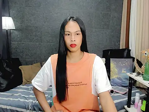 Snapshot of Savanna_White chatting on 10/02/25, 10:00 Savanna White online show from 10/02/25, 10:00