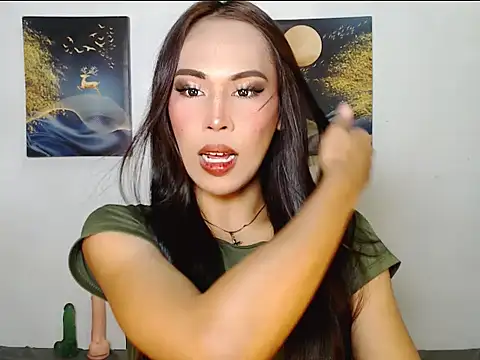 Snapshot of Savanna_White chatting on 11/22/25, 04:28 Savanna White online show from 11/22/25, 04:28