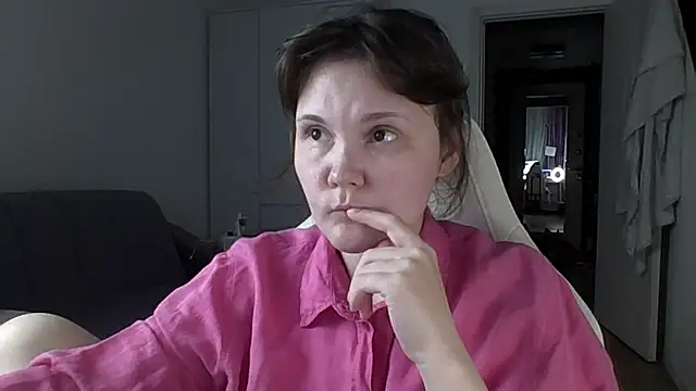 Qaynii online show from 09/22/25, 03:25