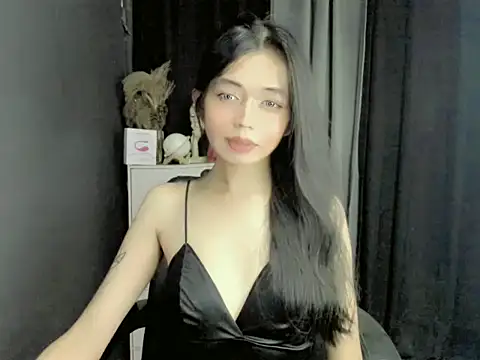 LexiLove online show from 05/12/26, 01:52