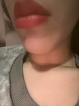 Mimisixo online show from 04/17/26, 05:27